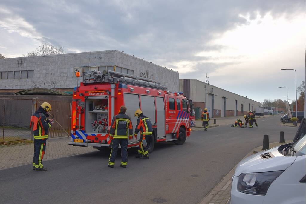 Gaslucht uit riolering op industrieterrein