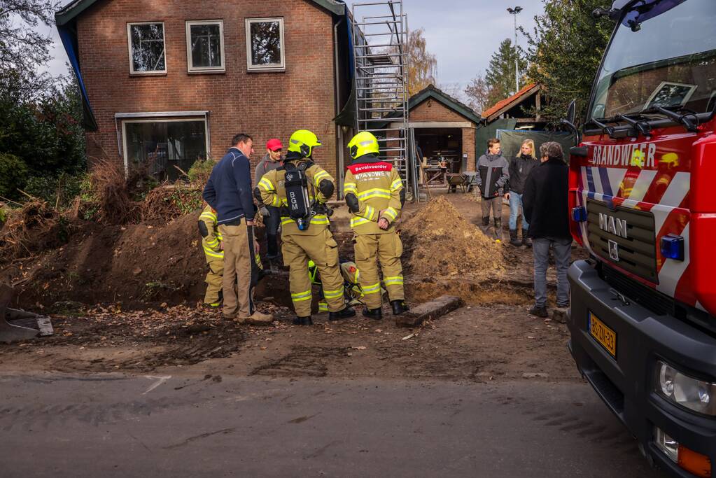 Graafmachine trek gasleiding kapot