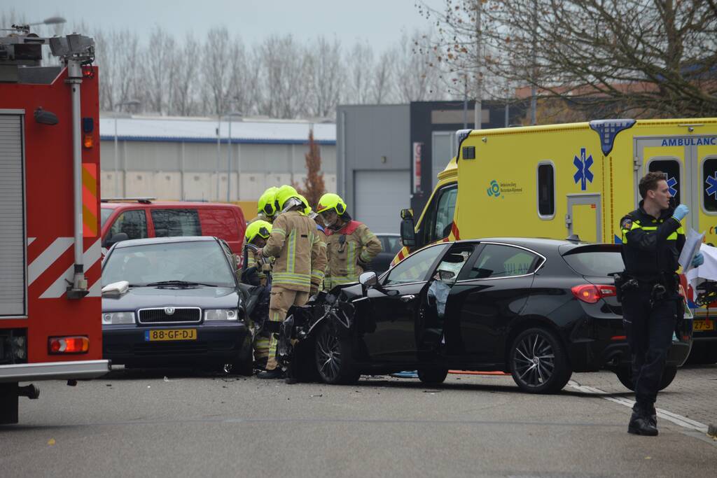 Gewonde na frontale aanrijding
