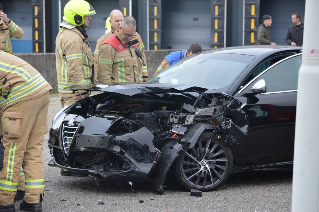 Gewonde na frontale aanrijding