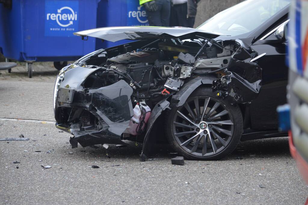 Gewonde na frontale aanrijding