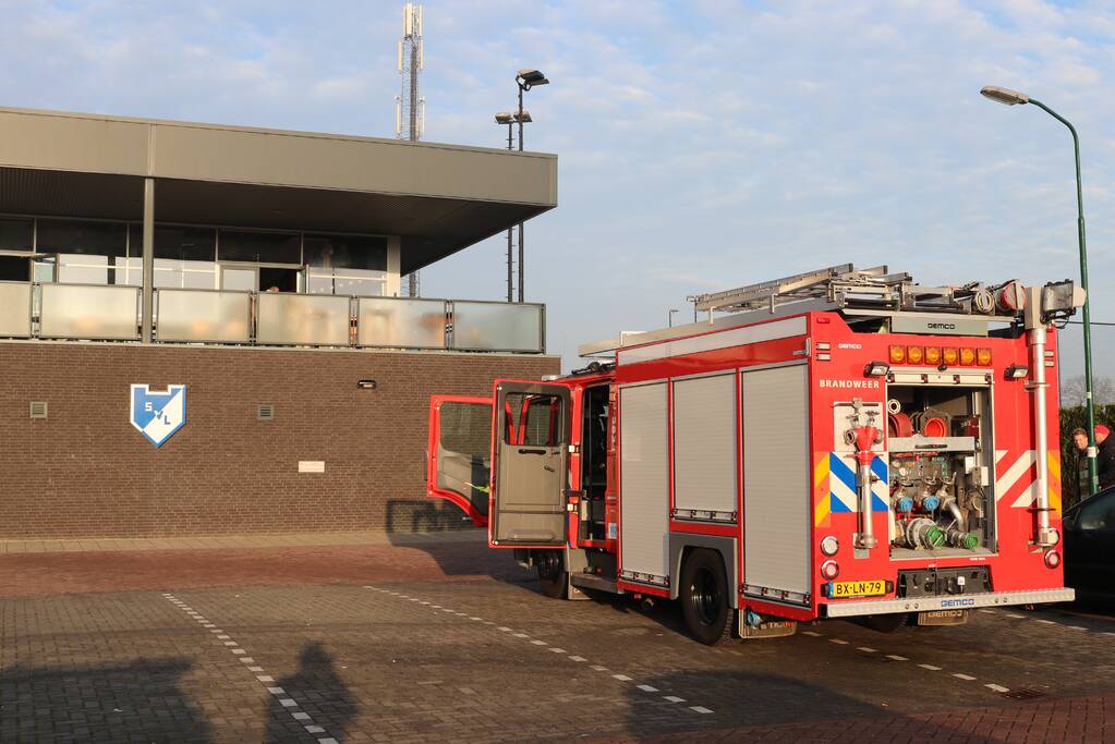 Brand in prullenbak van Sportvereniging SVL