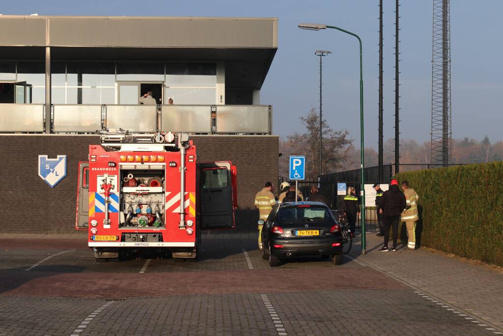 Brand in prullenbak van Sportvereniging SVL