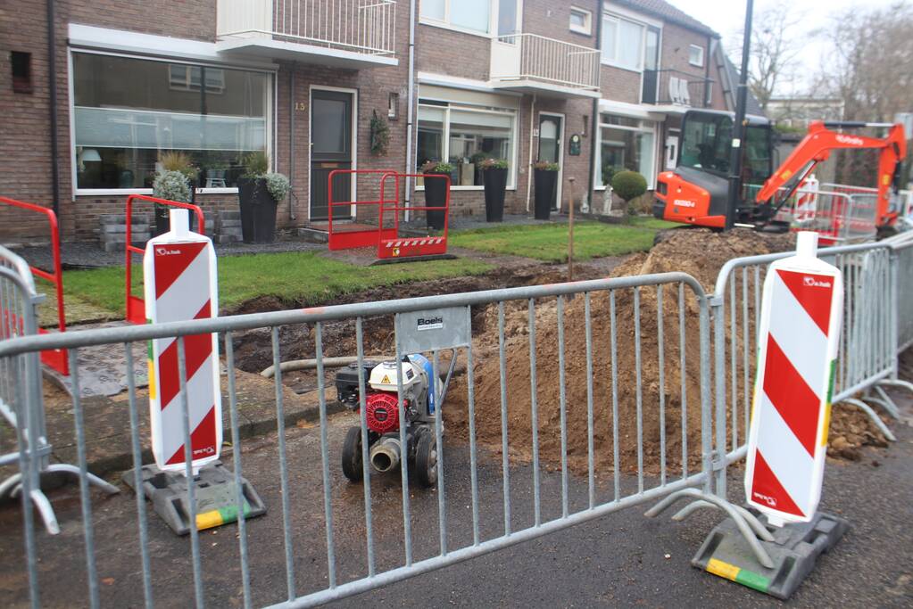 Waterleiding gesprongen bij graafwerkzaamheden