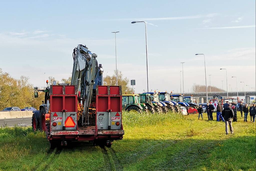 Boerenprotest knooppunt Maanderbroek