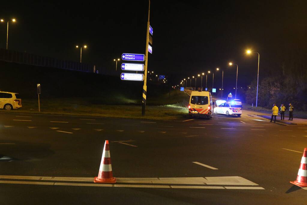 Politieauto beschadigd bij aanrijding