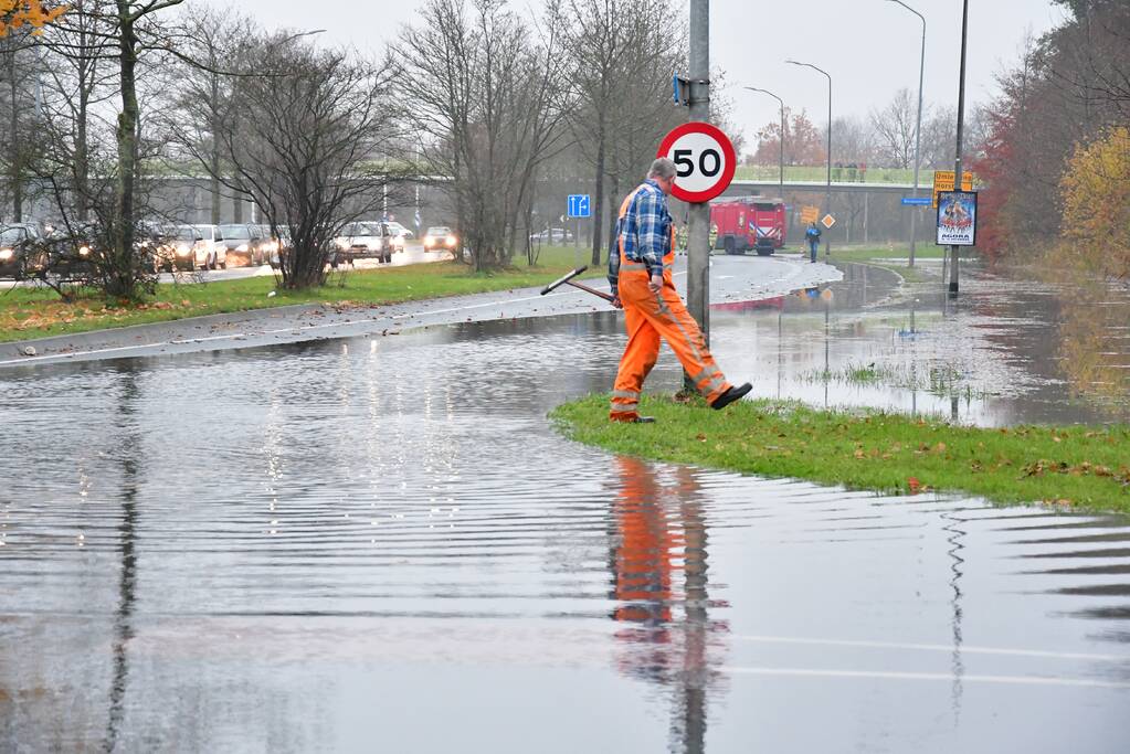 Groot deel stad zonder water na lek