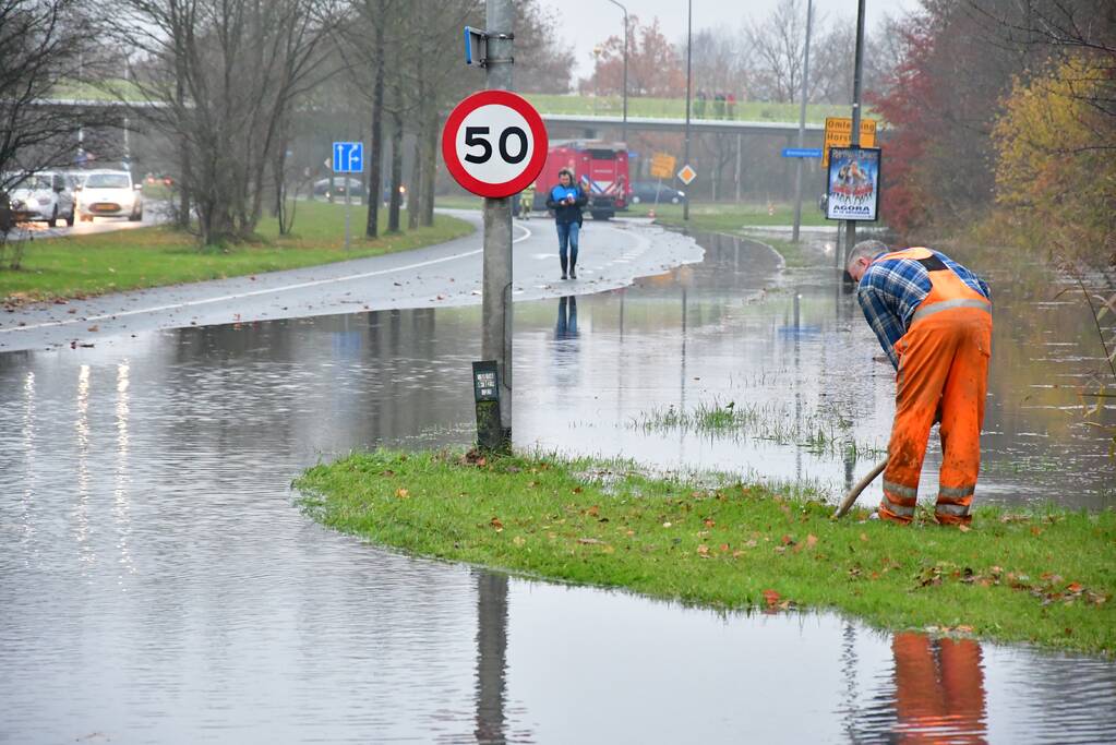 Groot deel stad zonder water na lek
