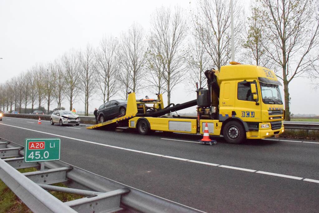Rijstrook afgesloten na kop-staart botsing