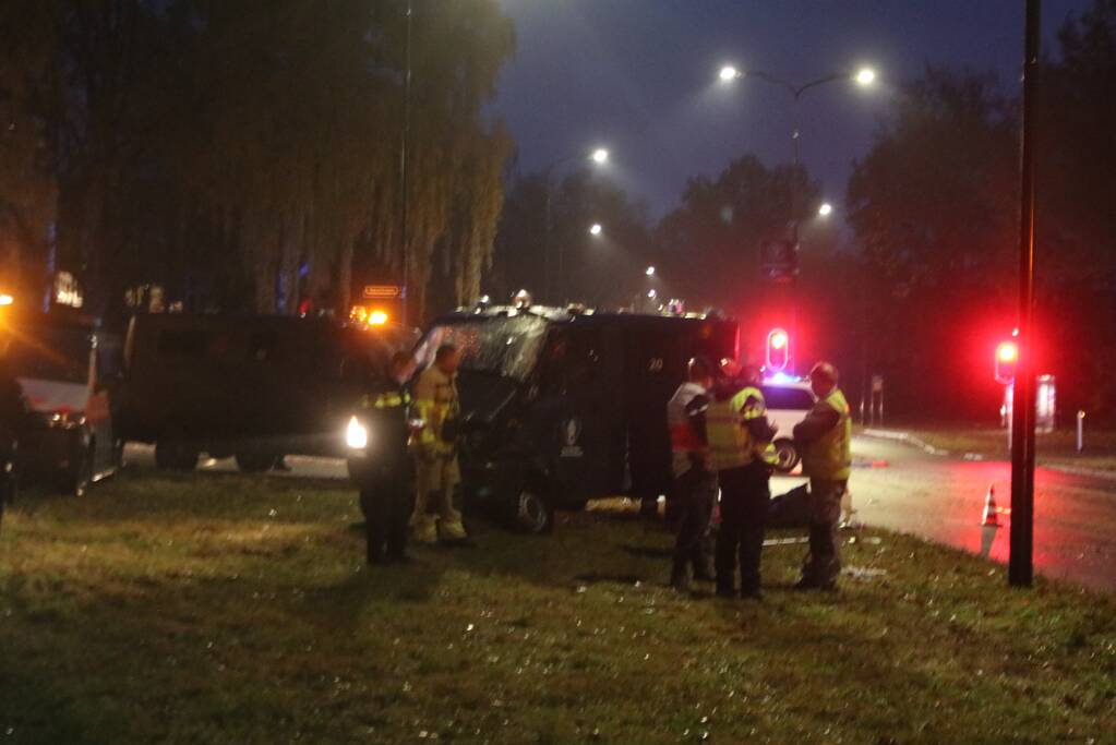 Voertuig van Koninklijke Marechaussee betrokken bij ongeval