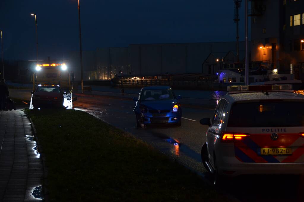 Veel schade bij frontale aanrijding
