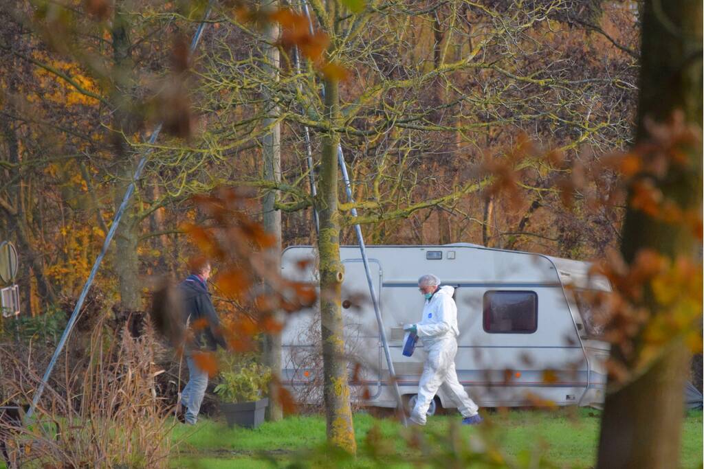 Overleden persoon aangetroffen in water op camping