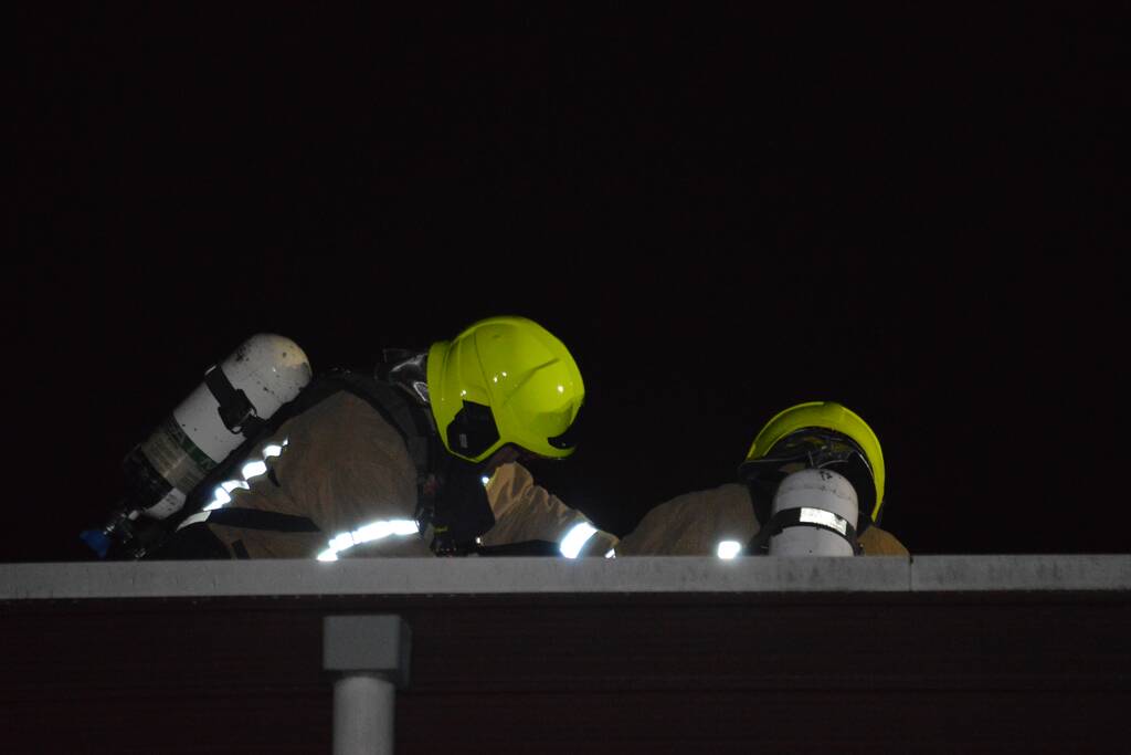 Brandweer onderzoekt vermoedelijke schoorsteenbrand