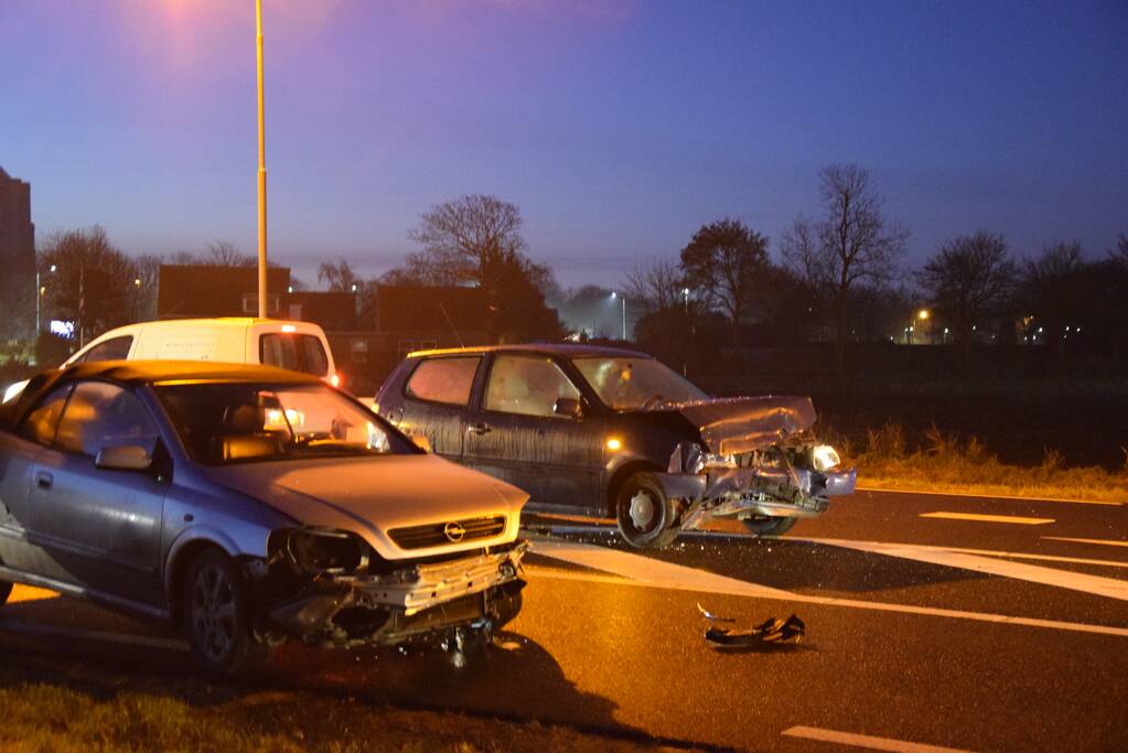 Veel schade bij frontale botsing