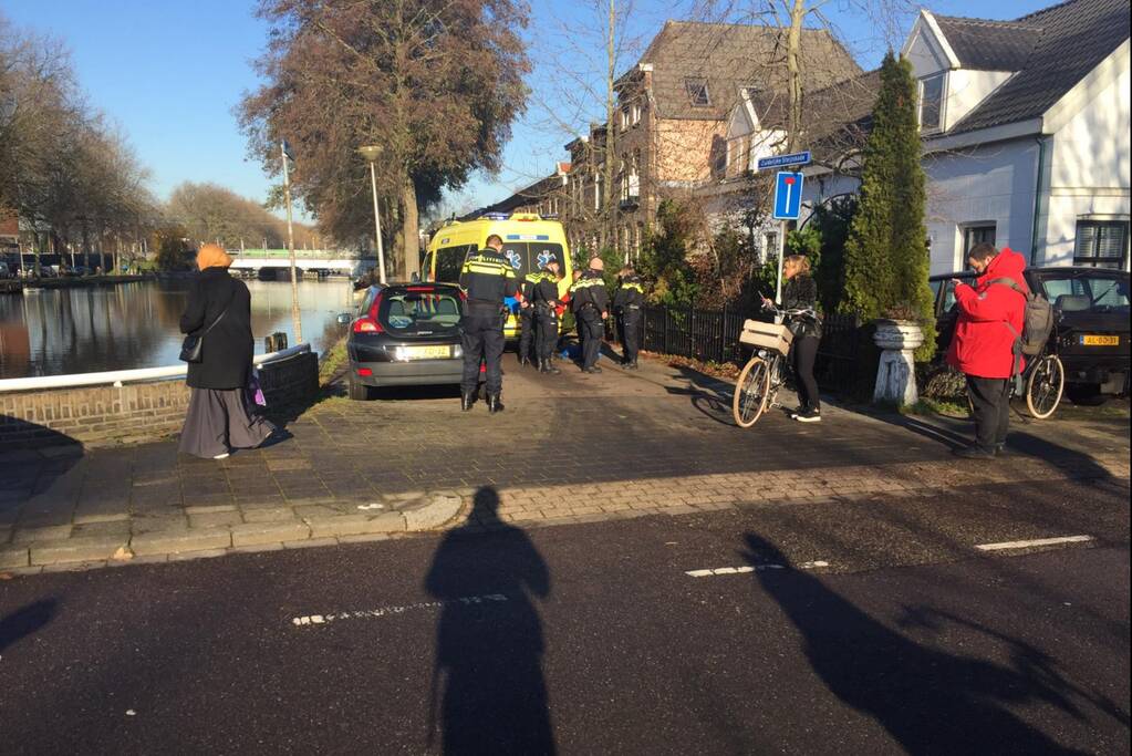 Persoon te water geraakt in Karnemelksloot