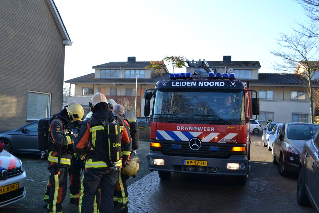 Fikse schoorsteenbrand in Binnenhof lastig te bereiken
