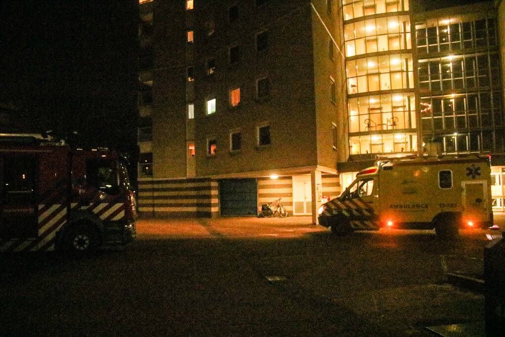 Persoon in woning flauwgevallen, mogelijk vergiftigd