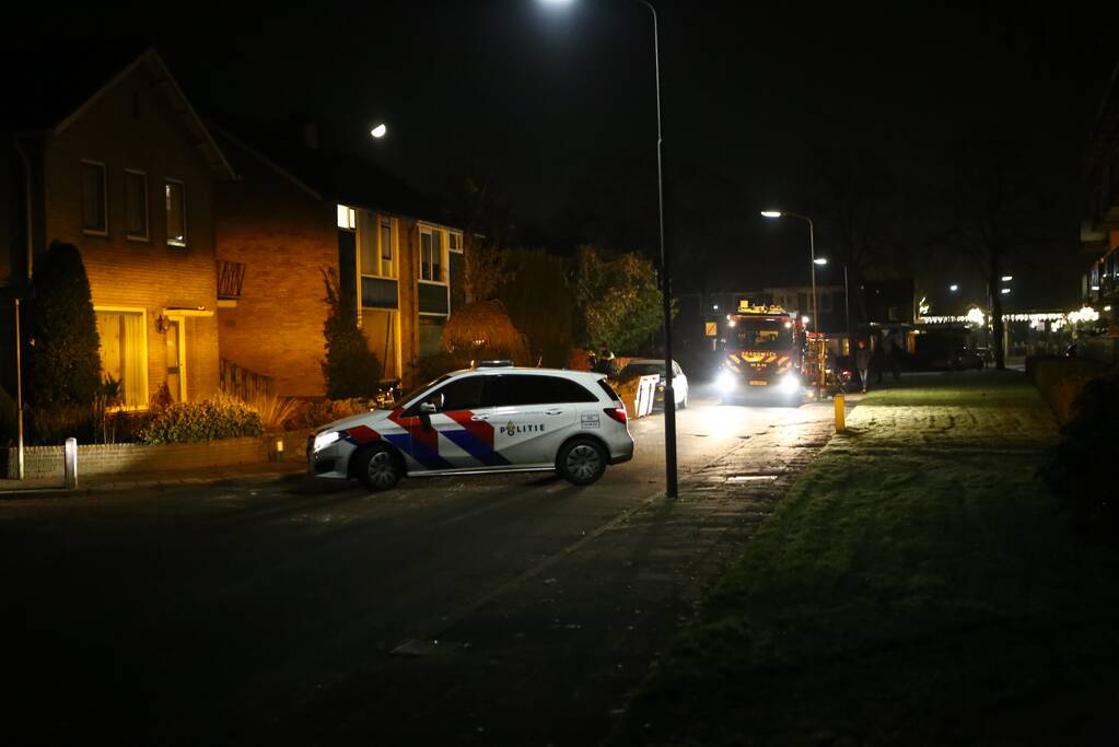 Kleine brand in dak van schuur