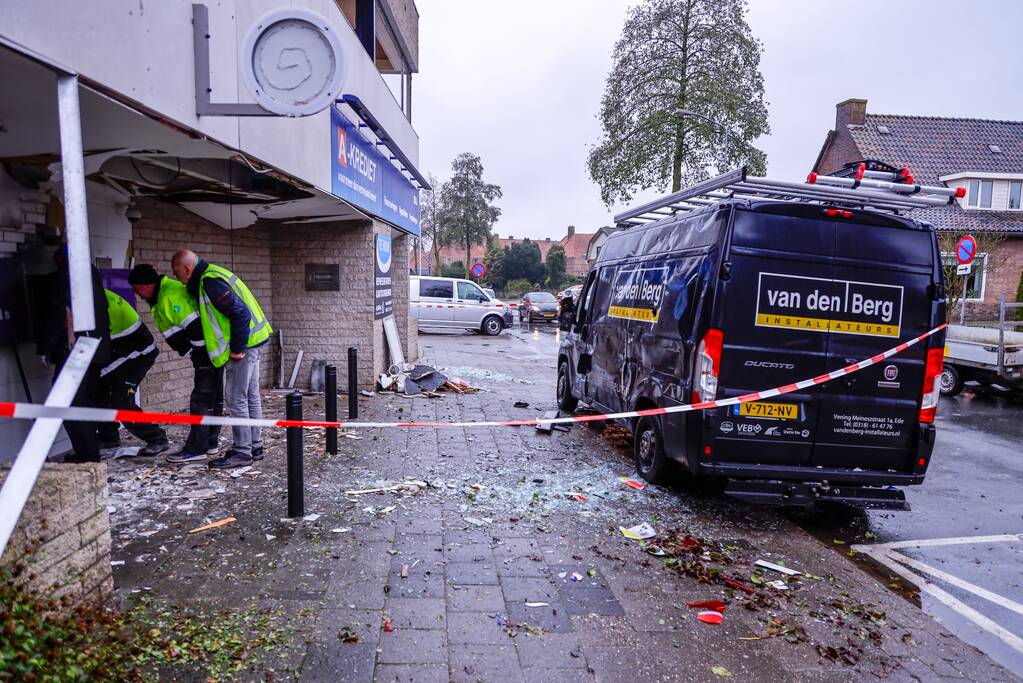 Plofkraak op pinautomaat van SNS Bank