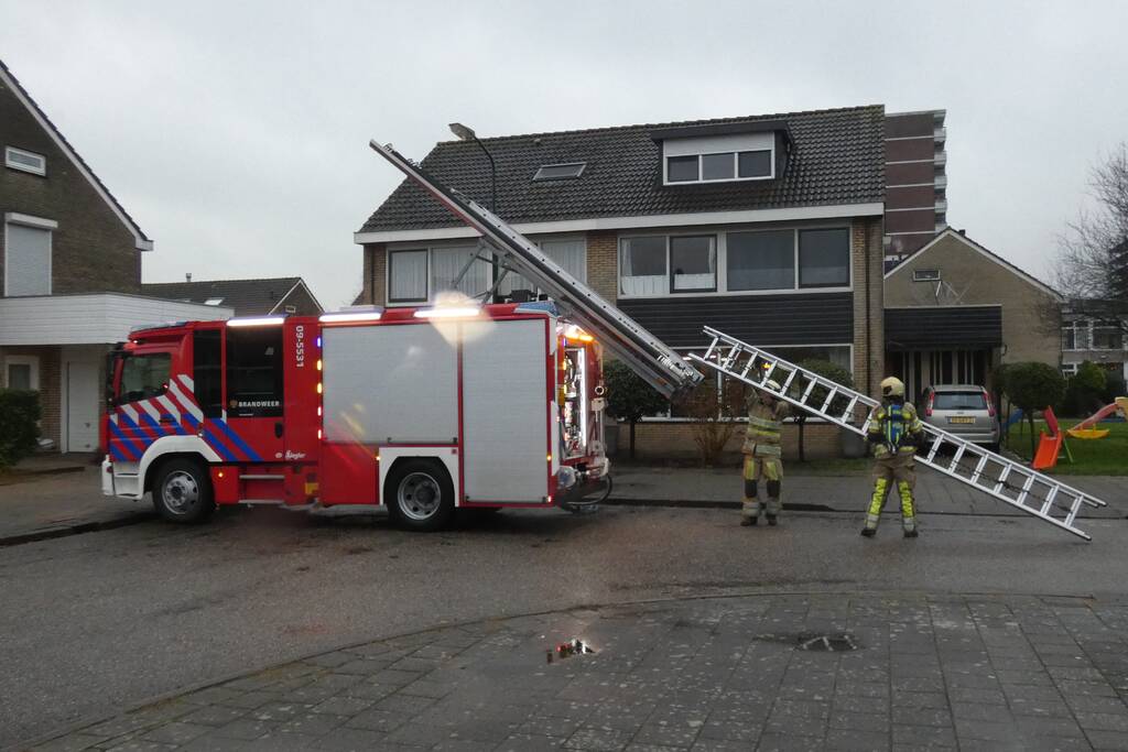 Smeulend materiaal in wasdroger zorgt voor inzet brandweer