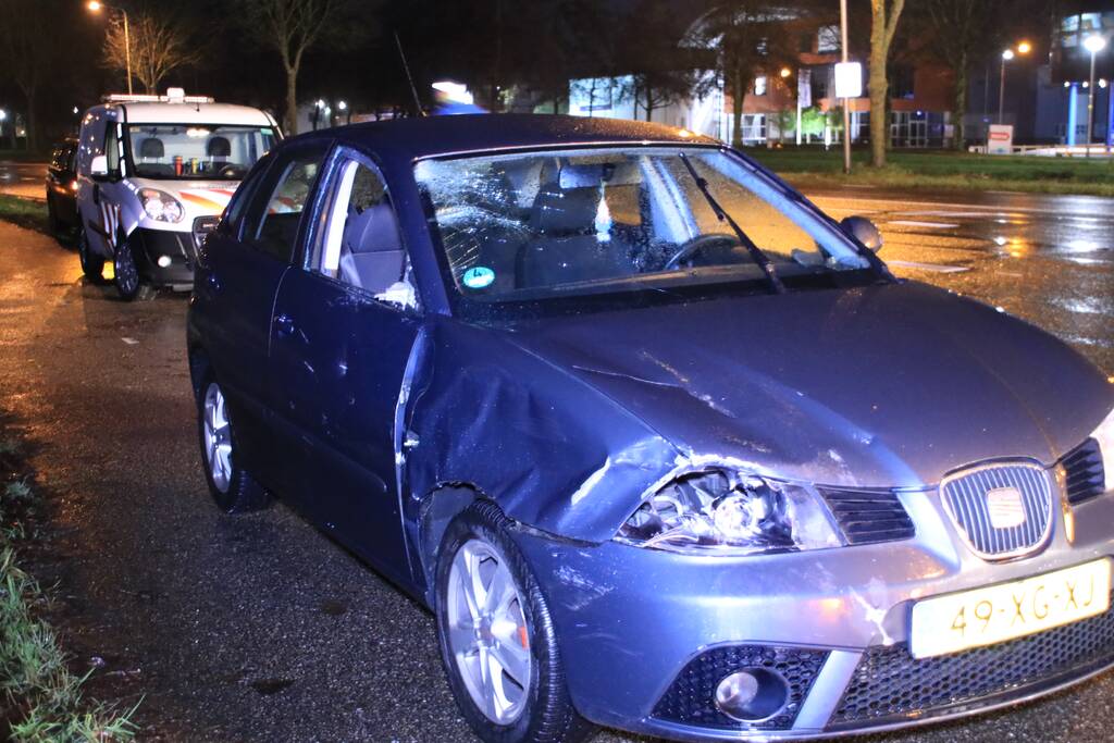 Twee fietsers geschept op kruising, één slachtoffer zwaargewond