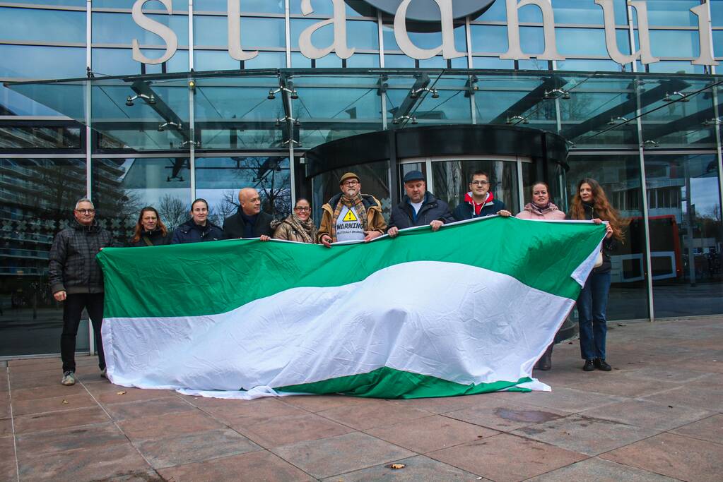 Bezorgde ouders demonstreren tegen toenemend geweld onder jongeren