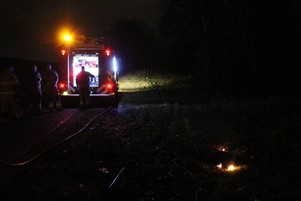 Brandende tv achtergelaten in bossen