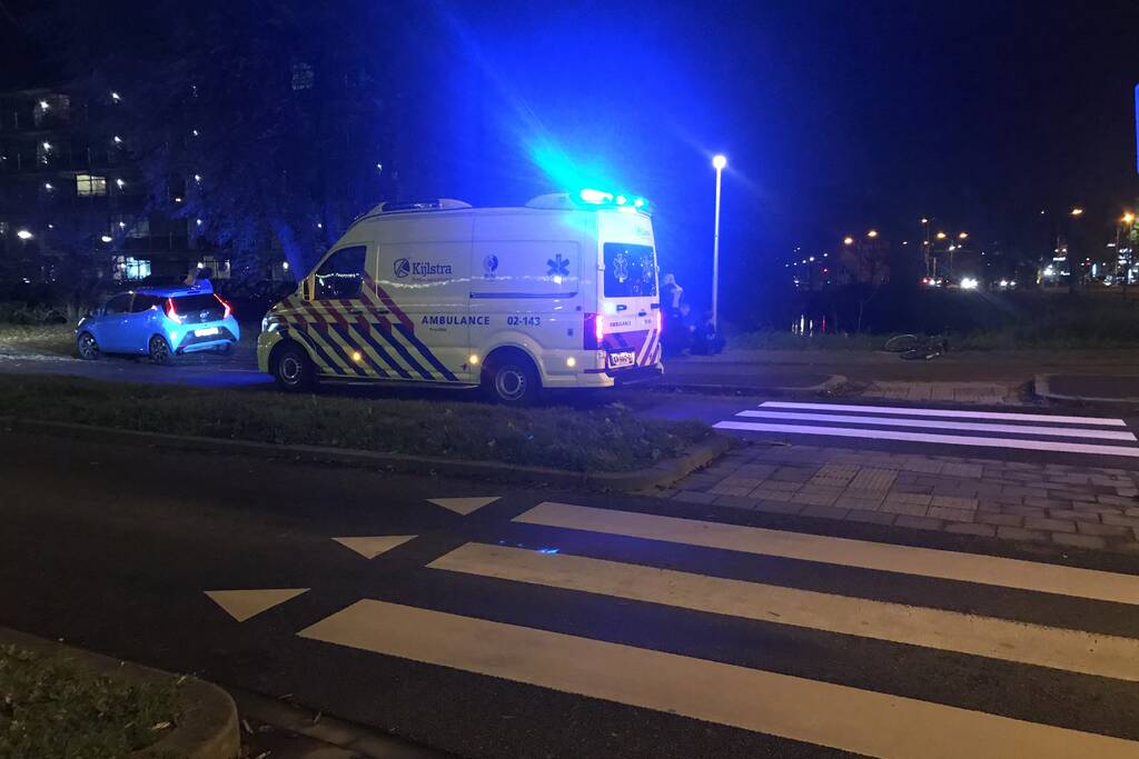 Fietser aangereden door personenauto