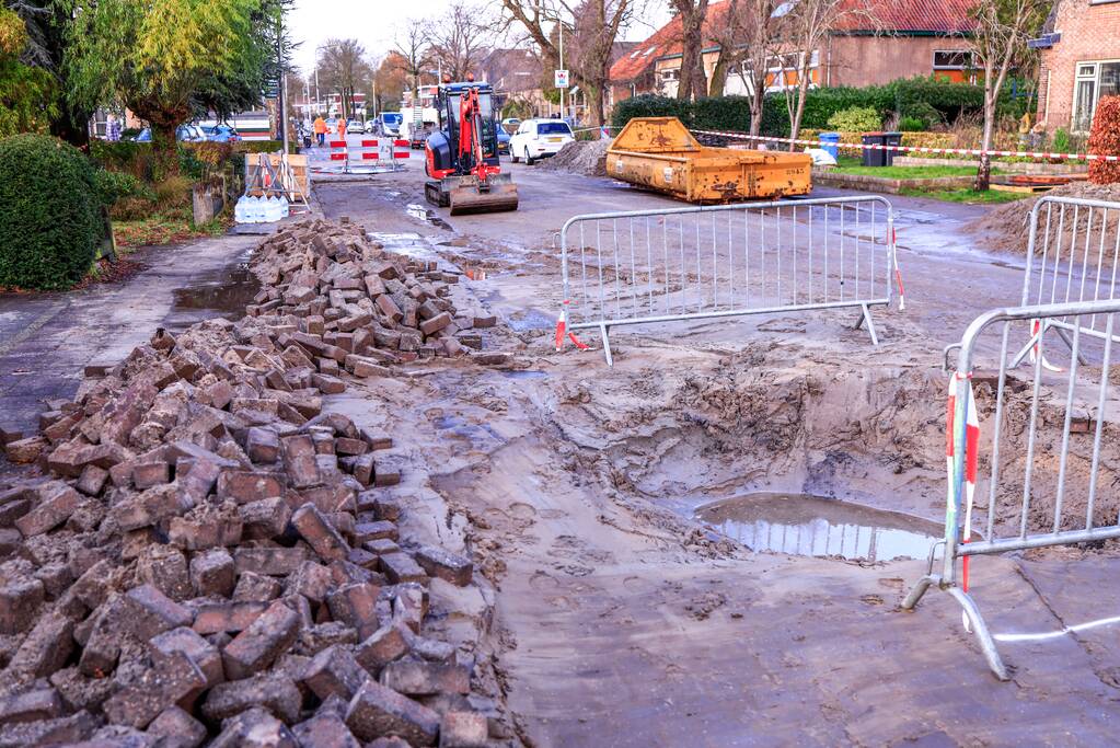 Noodvoorzieningen voor basisschool en woningen na zoveelste leidingbreuk