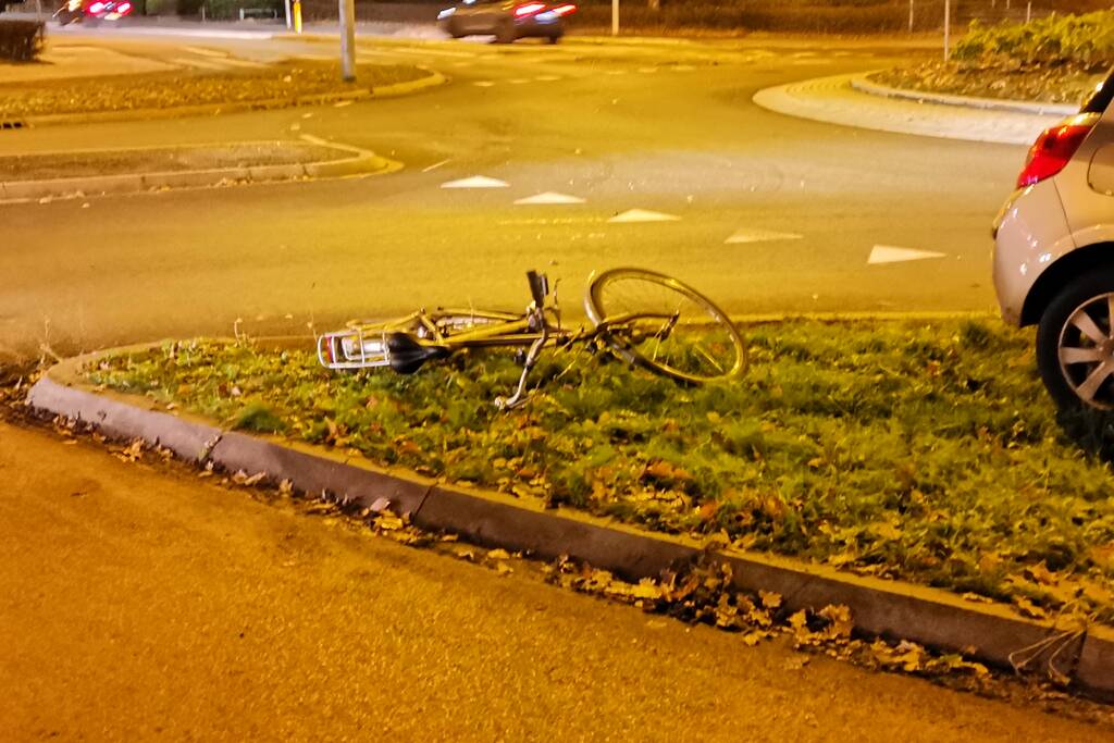Fietser gewond na aanrijding met auto