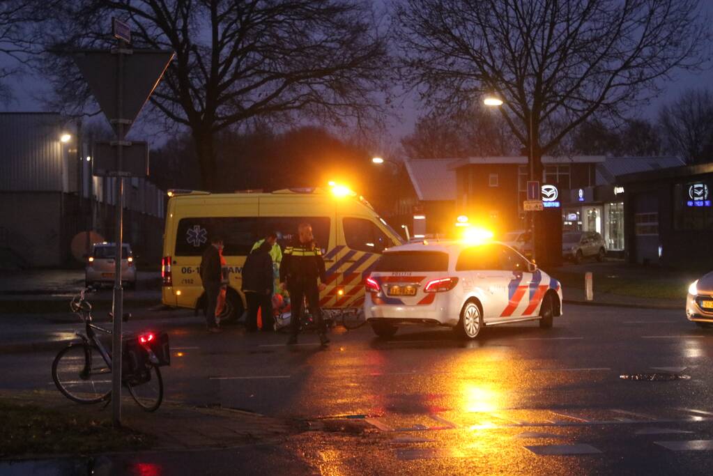 Fietser gewond na aanrijding met auto