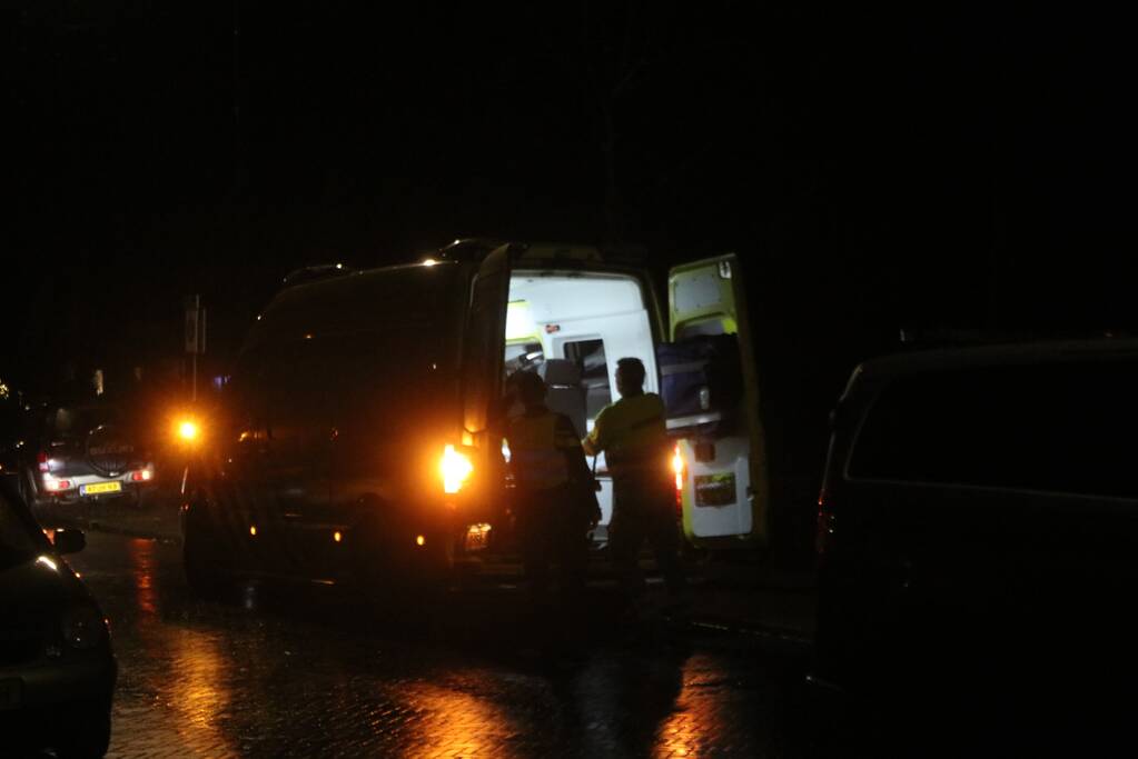 Scooterrijdster aangereden door auto