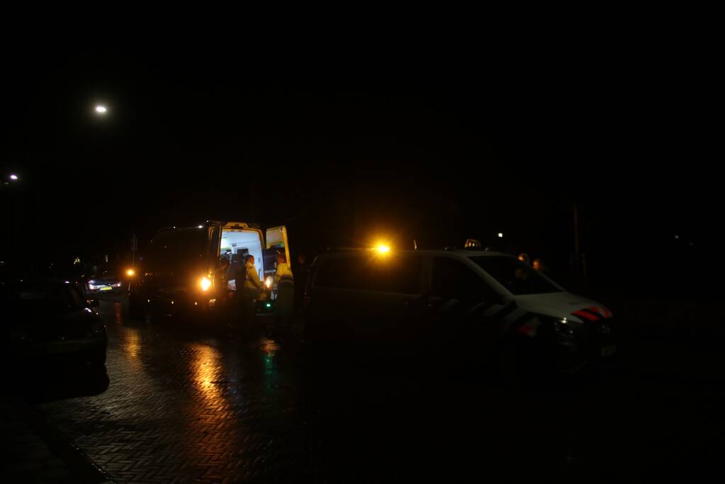 Scooterrijdster aangereden door auto