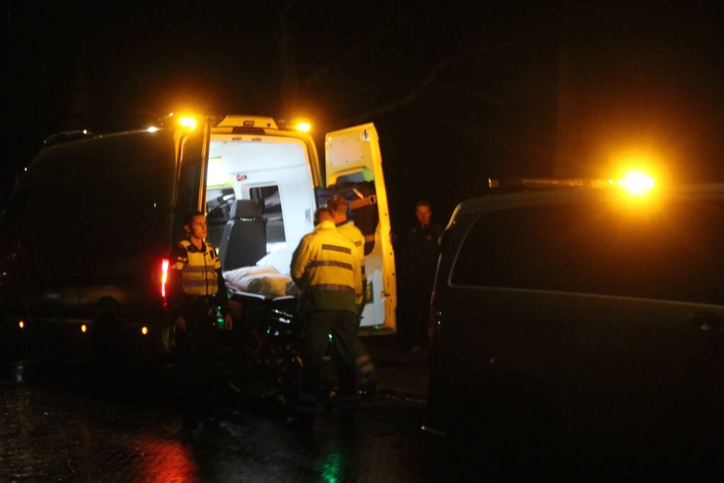 Scooterrijdster aangereden door auto