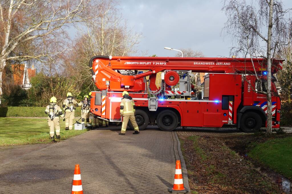 Schoorsteenbrand snel onder controle