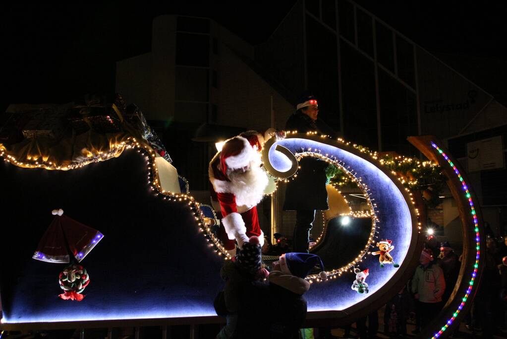 Kerstevent Lelystad feestelijk geopend