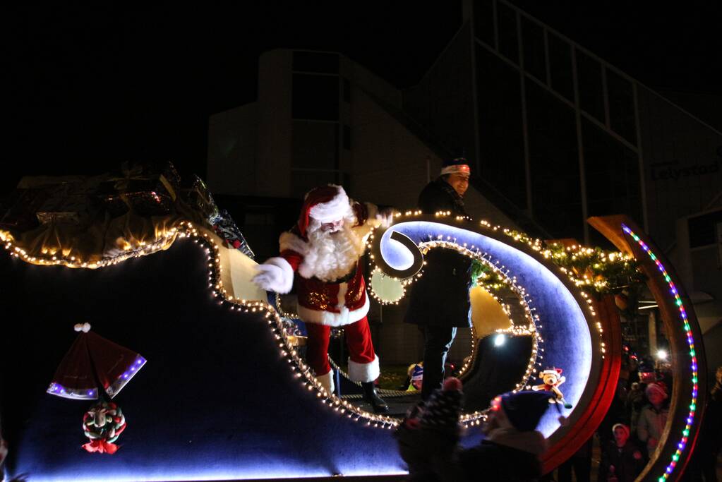 Kerstevent Lelystad feestelijk geopend