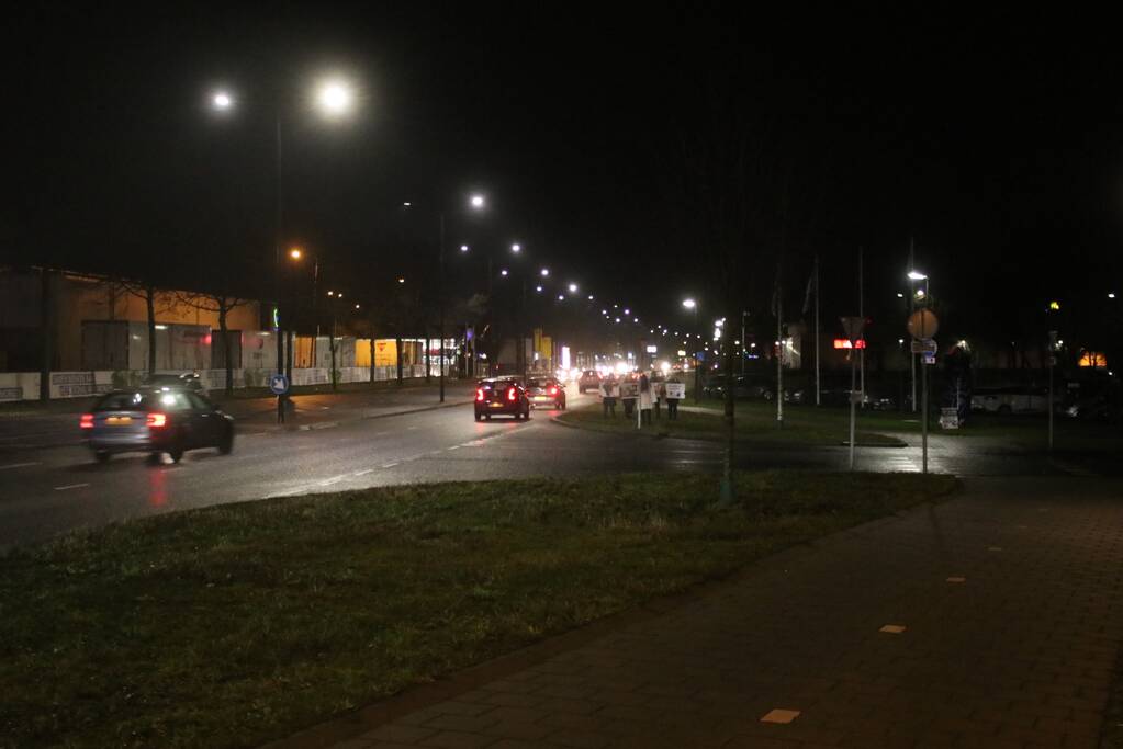 Kleine demonstratie bij Kalfsvleesverwerker Ekro