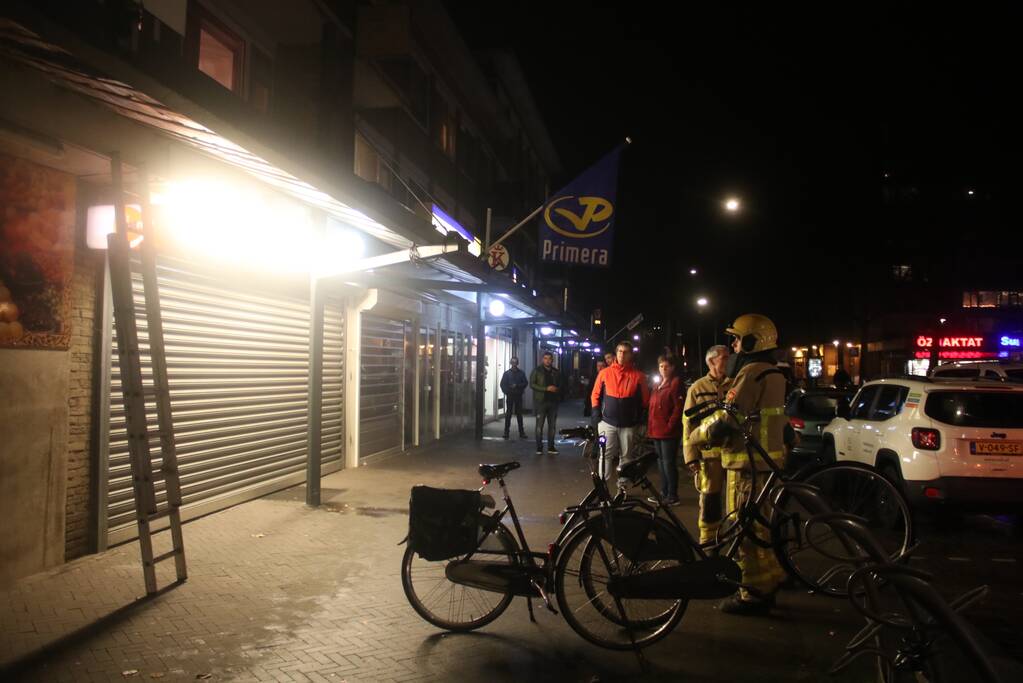 Brandgerucht in Primera winkel