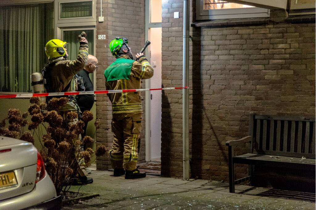 Ramen gesprongen door mogelijk explosief