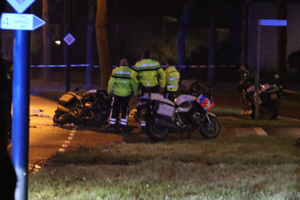 Zeer ernstige ongeval tussen auto en politiemotor