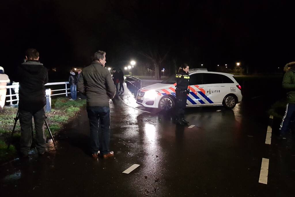 Brandweer ingezet voor lampje in sloot