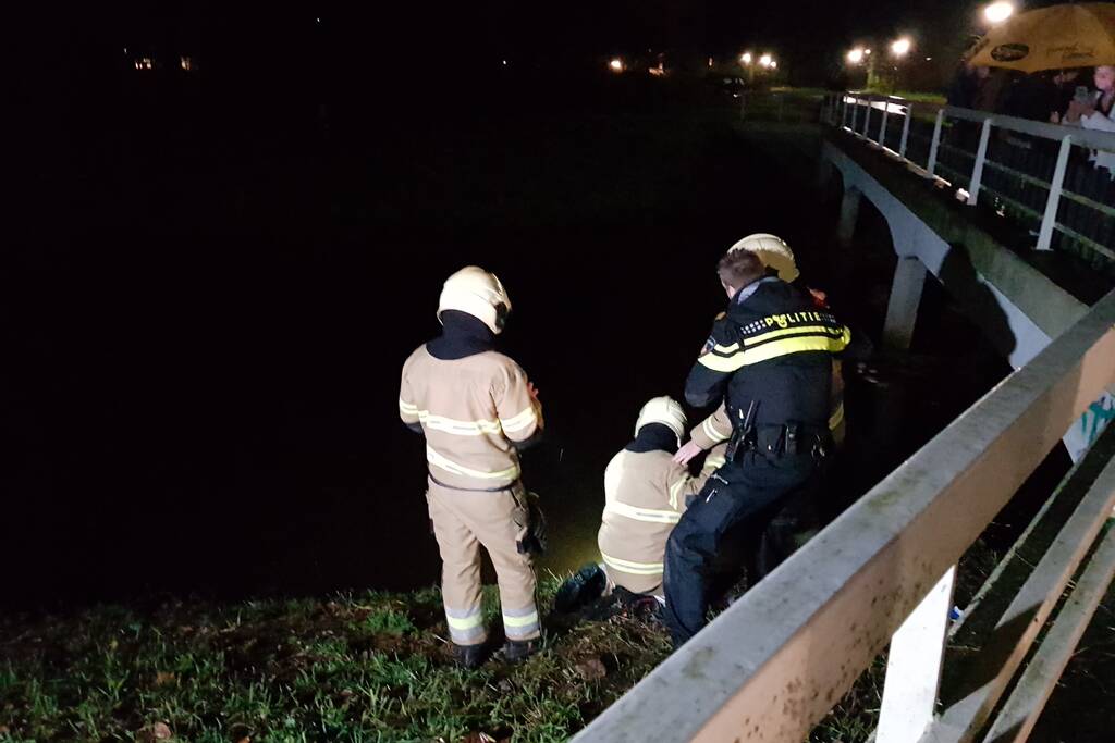 Brandweer ingezet voor lampje in sloot