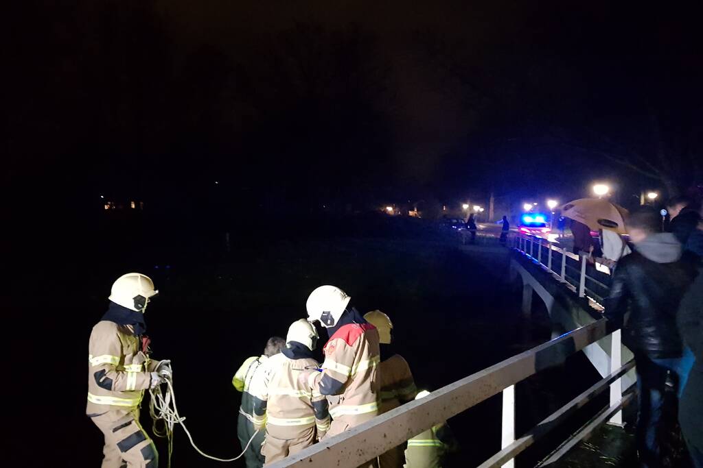 Brandweer ingezet voor lampje in sloot