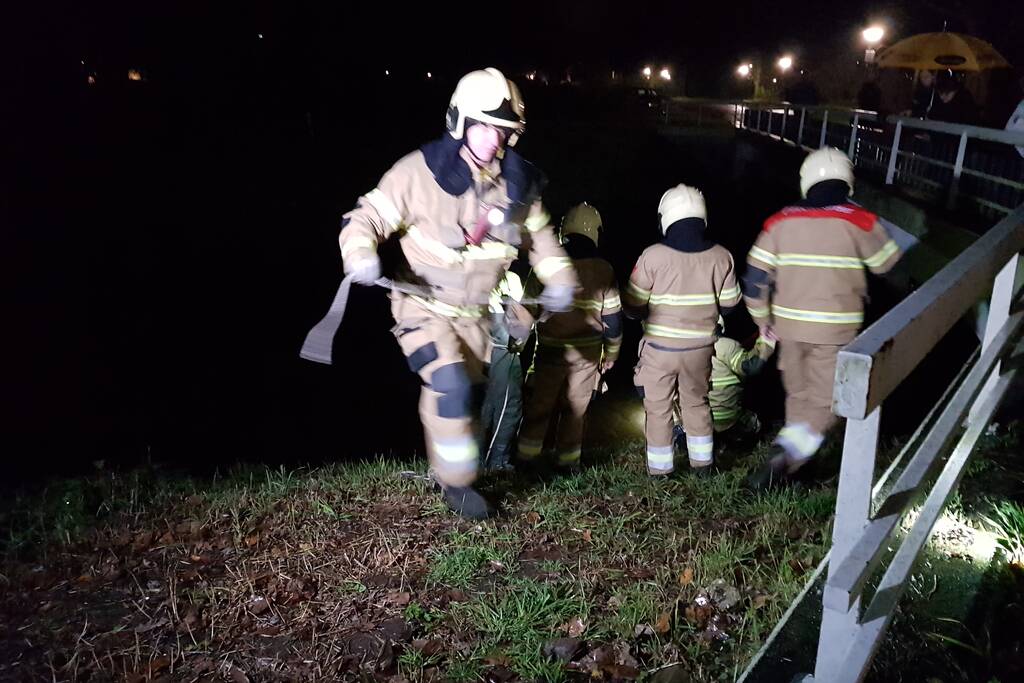 Brandweer ingezet voor lampje in sloot