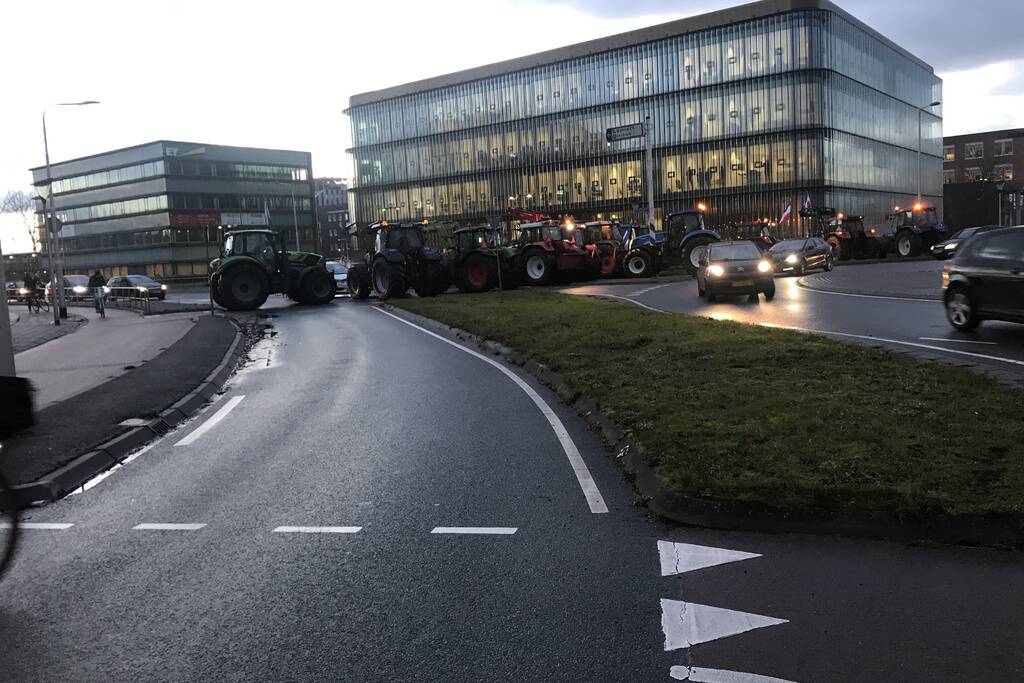 Geen bussen en afgesloten wegen door boerenprotest
