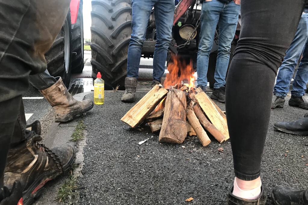 Geen bussen en afgesloten wegen door boerenprotest