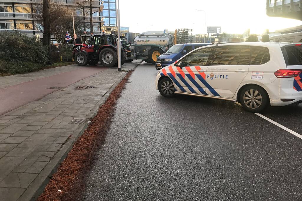Geen bussen en afgesloten wegen door boerenprotest