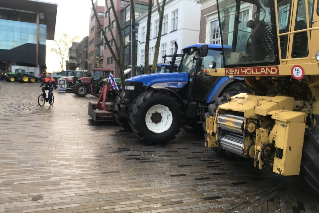 Geen bussen en afgesloten wegen door boerenprotest