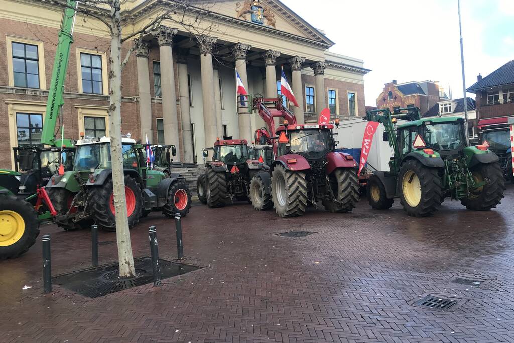 Geen bussen en afgesloten wegen door boerenprotest